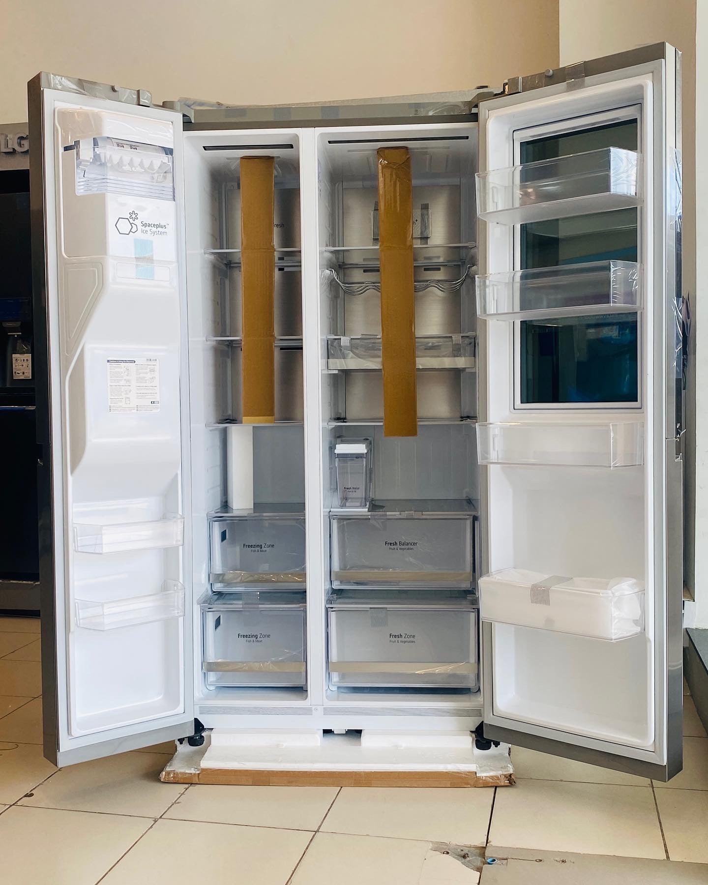 GC-J257SQRS COPY MODEL NAME 635(L) | Side by Side Refrigerator |Inverter Linear Compressor |DoorCooling™ | UVnano™