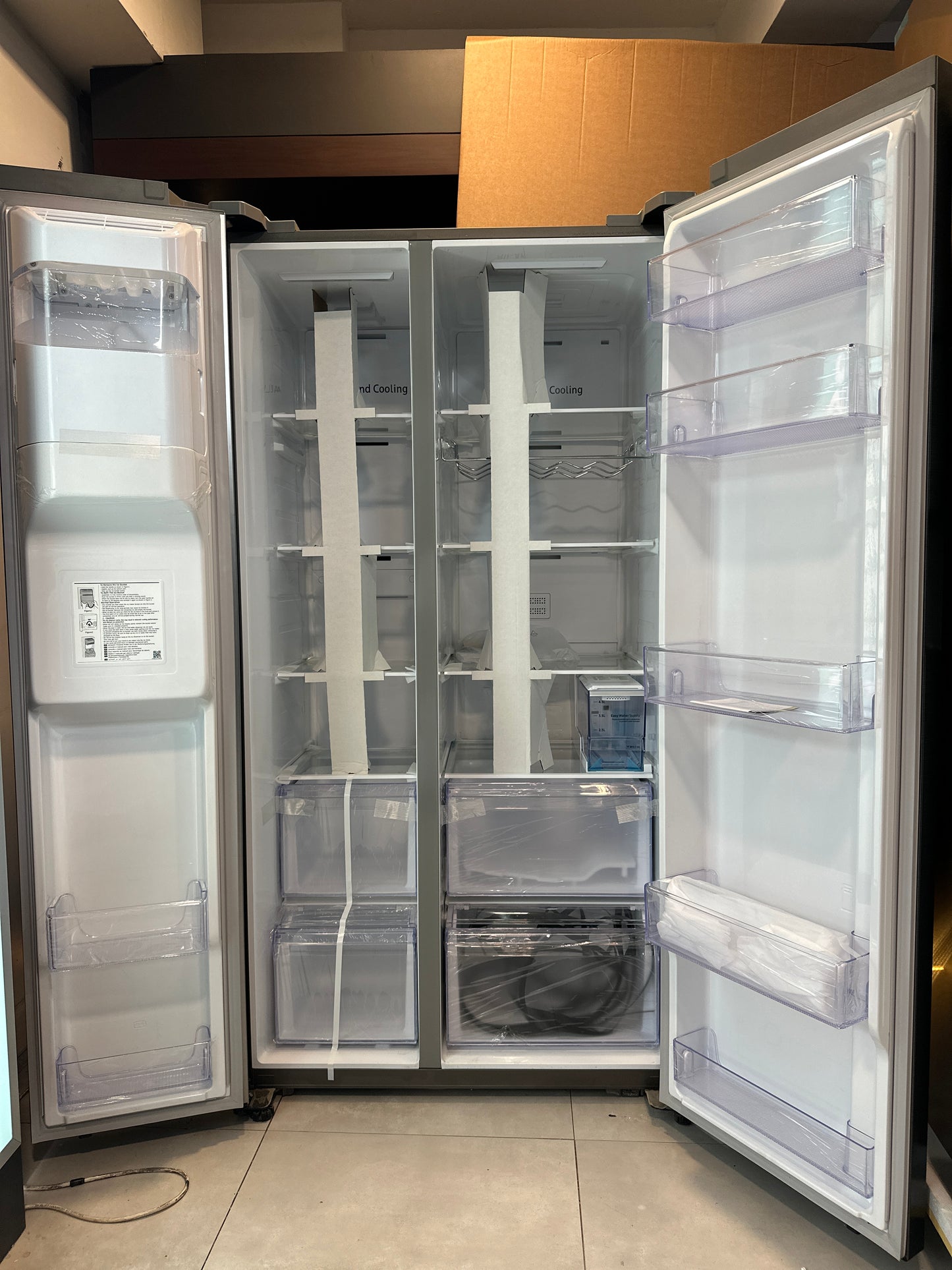 Samsung fridge with icemaker  model RS 64